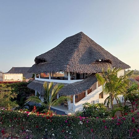 Bed and Breakfast Shira House Watamu Esterno foto