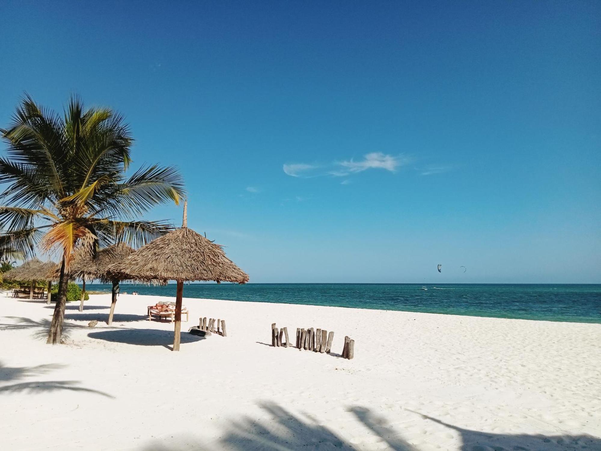 Bed and Breakfast Shira House Watamu Esterno foto