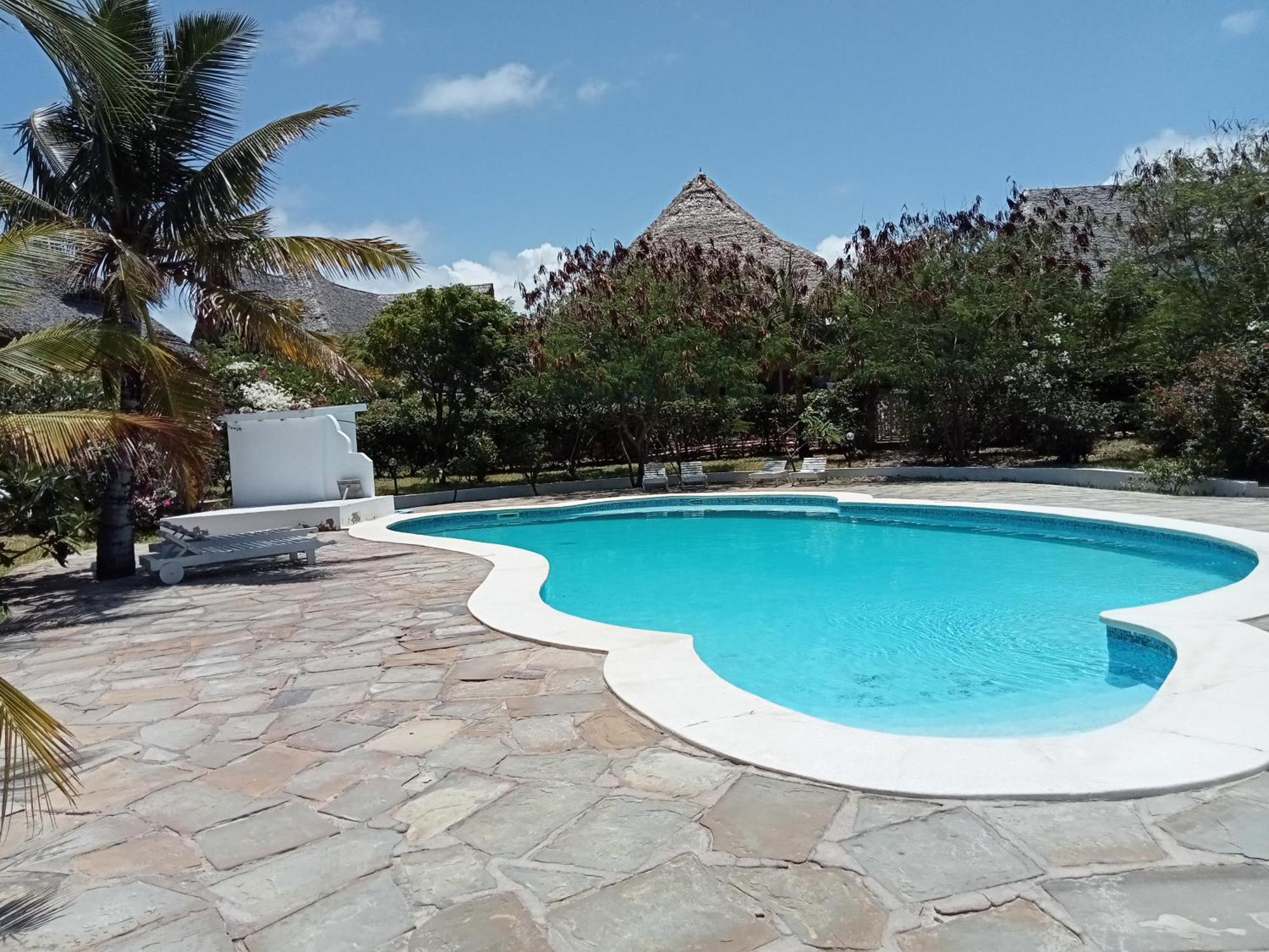 Bed and Breakfast Shira House Watamu Esterno foto
