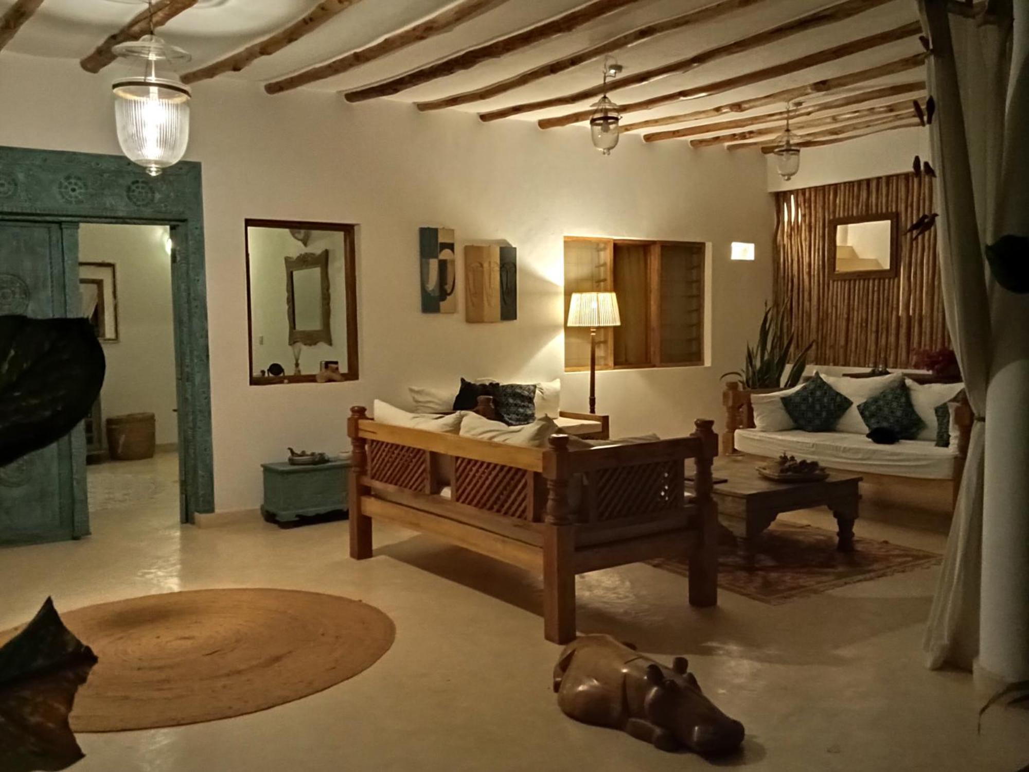 Bed and Breakfast Shira House Watamu Esterno foto